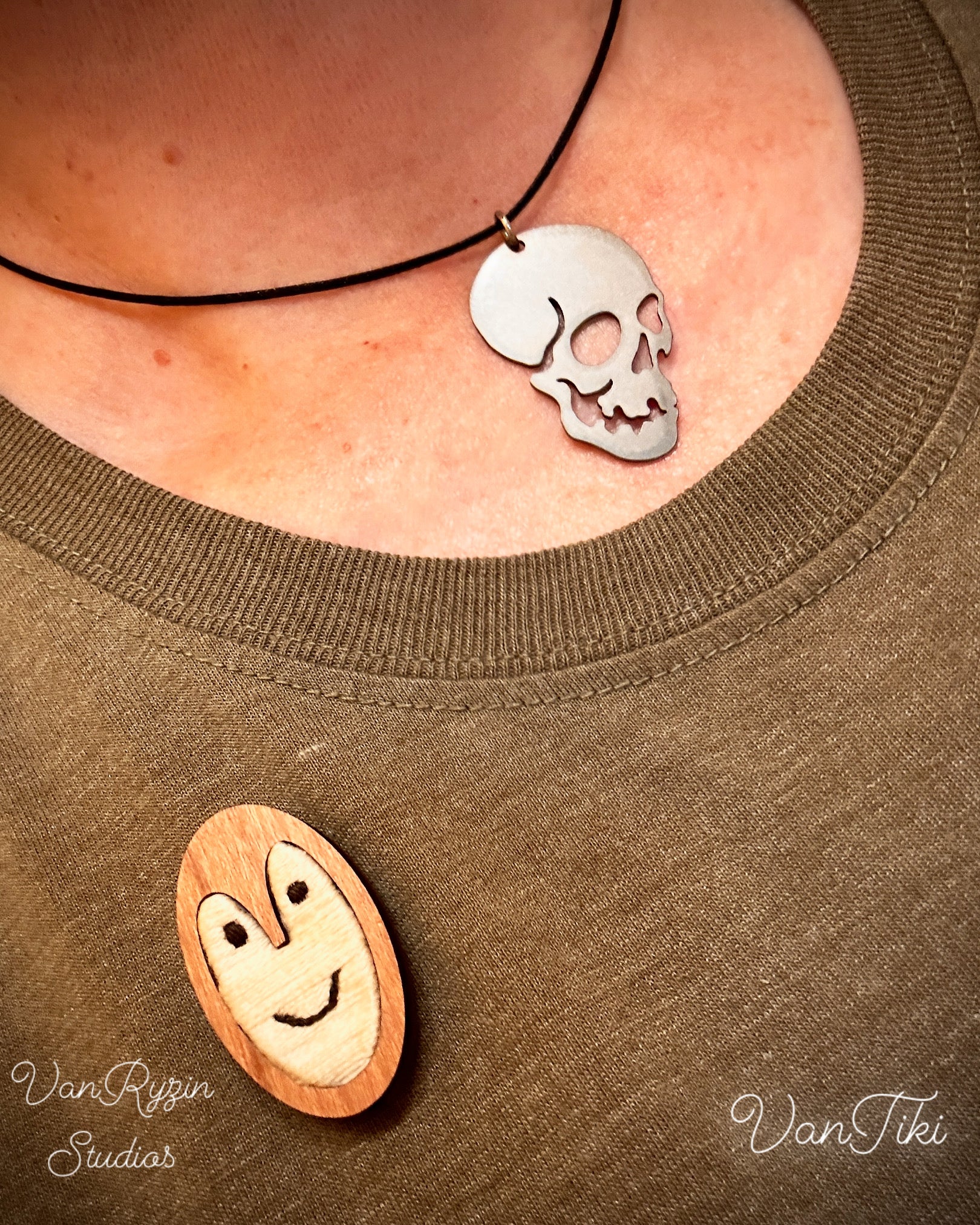Skully 2024 Titanium Choker Necklace – VanTiki